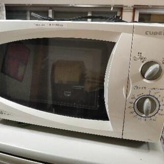 冷蔵庫と電子レンジの画像