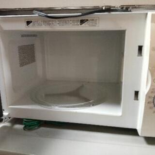 冷蔵庫と電子レンジの画像