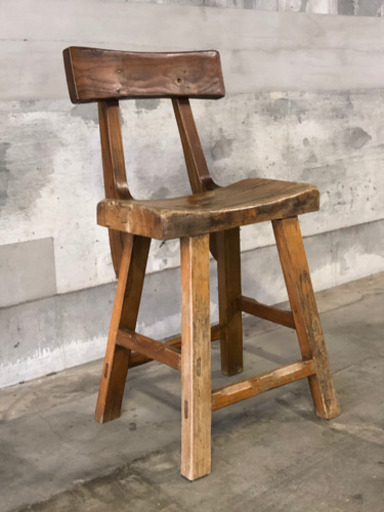 木製椅子　シンプル頑丈　厚板