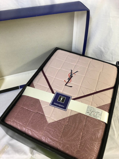 YVESSAINTLAURENT こたつ上掛け
