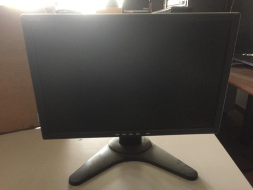 バッファロー、液晶カラーディスプレイ