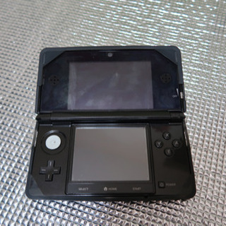 3DS本体、カバー、充電器、ケース等の画像