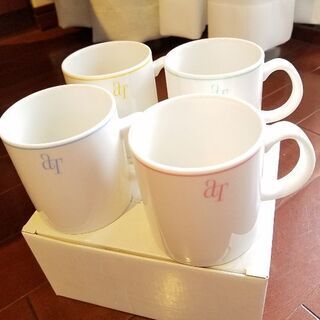 アフタヌーンティーのカップ4個　未使用