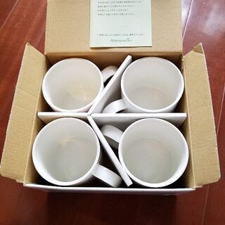 アフタヌーンティーのカップ4個　未使用の画像