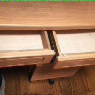 （交渉中）木製学習机、バラしてお渡しします、お引き取りのみ対応させて頂きますの画像