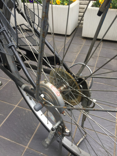 地下ガレージ保管の予備自転車です
