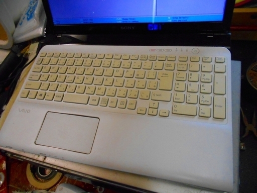 SONY vaio SVE15123CJW Core i5　人気の白