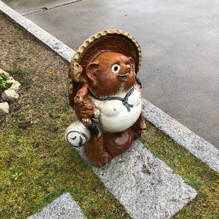 中ぶりの信楽たぬき😄高さ69ｃｍ、割れカケなし✨陶製の画像