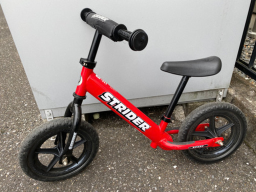 ストライダー アウトレット 赤 ストライダー クラシック 12インチ 赤