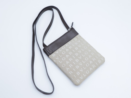 《BVLGARI/ロゴマニア ショルダーバッグ》Aランク  T3731 極美品