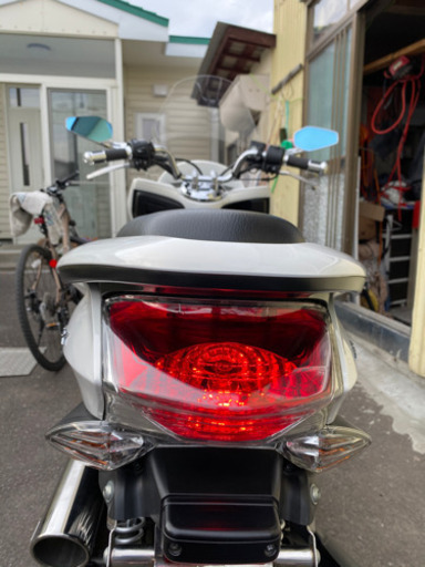 取引中　HONDA PCX125 23年車　距離5865キロ