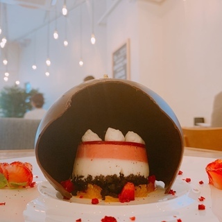 高知県で新店舗オープン！インスタ映えのおしゃれなカフェでのホールスタッフ募集の画像