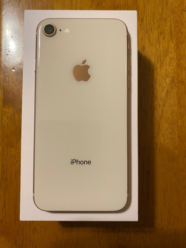 iPhone８ 64GB Simロック解除済み