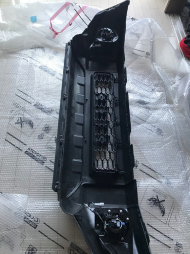 値下げ現行ジムニーJB64 フロントバンパー(フォグランプ付き)