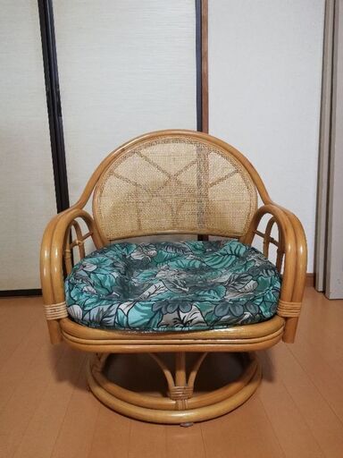 ラタンチェア