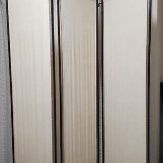 お洒落な3連パーティション・衝立・ついたて