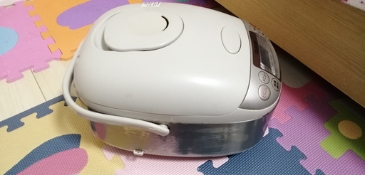 中古炊飯器　象印NS-TC10　5.5合