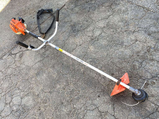 整備済 ナイロンブレードタイプ タナカ 2サイクル エンジン 草刈機 TBC-210 現物確認歓迎　初期不良対応します