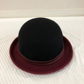 帽子屋Flava 丸ハット 赤黒の画像