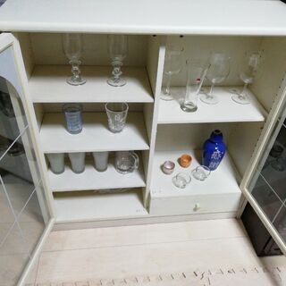 食器棚・本棚の画像