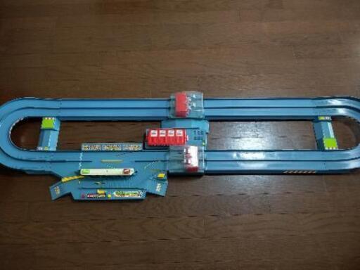 トミカびゅんびゅんサーキット