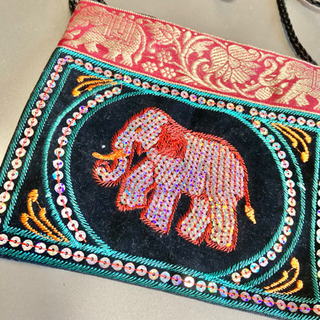 タイぜひ☆かわいい象さんの刺繍入りミニポシェット(大)！の画像
