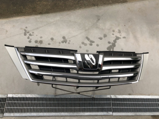 20アルファード　グリル　後期　パールホワイト