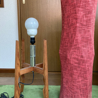 フロア照明（赤）