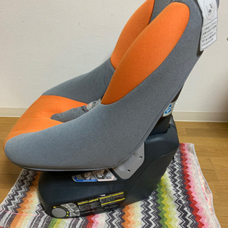 チャイルドシート　コンビの画像