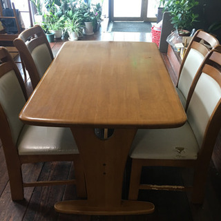 4人掛けダイニングセット