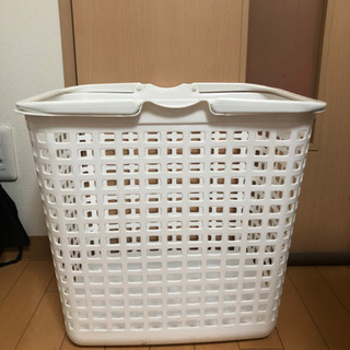 洗濯カゴの画像