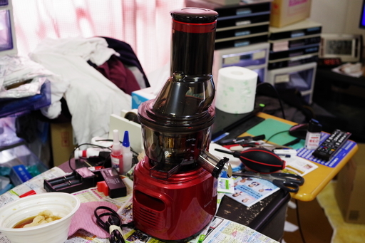 中古良品　クビンス ジューサー JSG-30　新品ですと１万円以上の商品です。