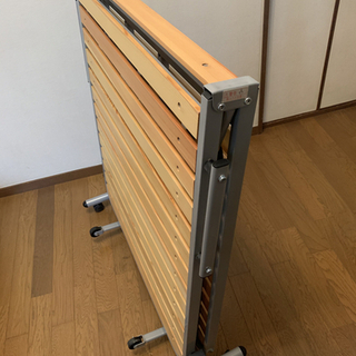 アルミ製シングルベッド【折りたたみ可】
