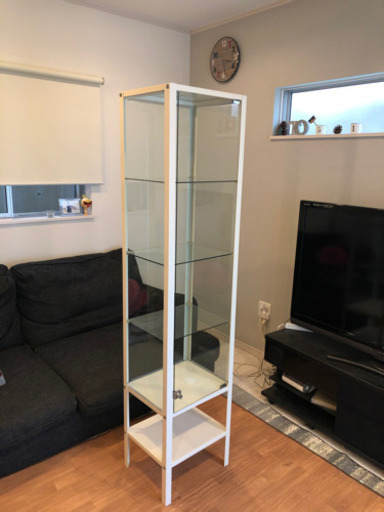 IKEA ガラスキャビネット