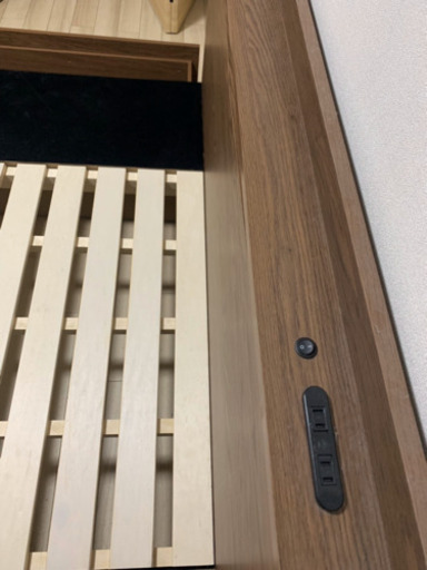 決まりました。収納付きダブルベッド