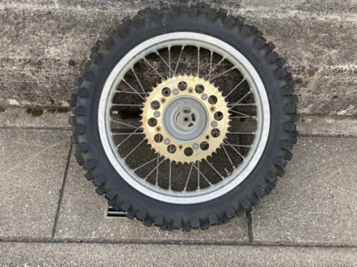CRM250 リヤタイヤ　ホイール