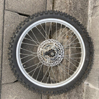 CRM250 フロントタイヤ　ホイールの画像