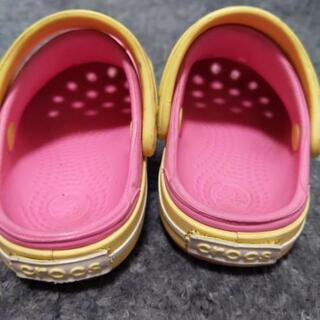 キッズ　CROCSの画像