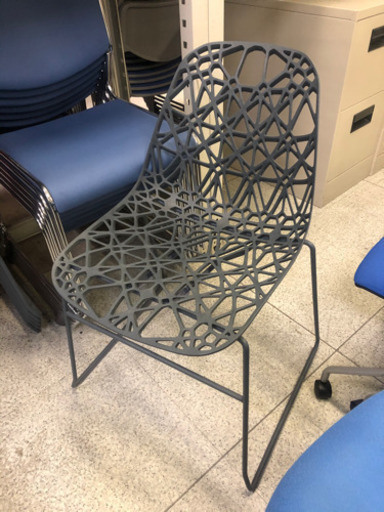 スタッキングチェア　幾何学模様　N