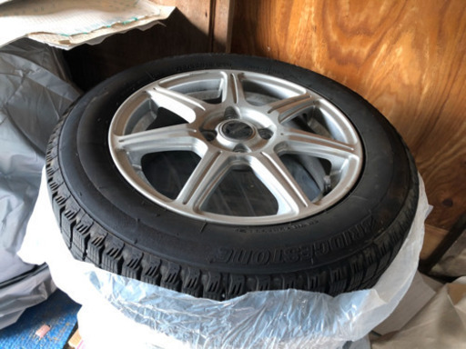 ブブリヂストン　スタッドレスタイヤ