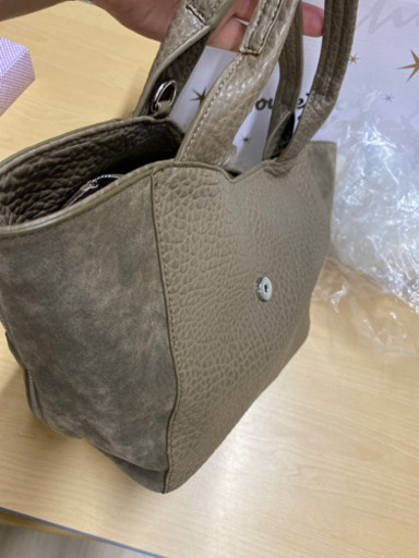 イデム　の　バンドバッグ