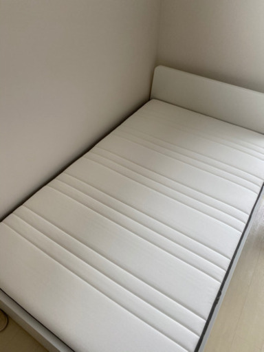 ［IKEA］セミダブルベッド