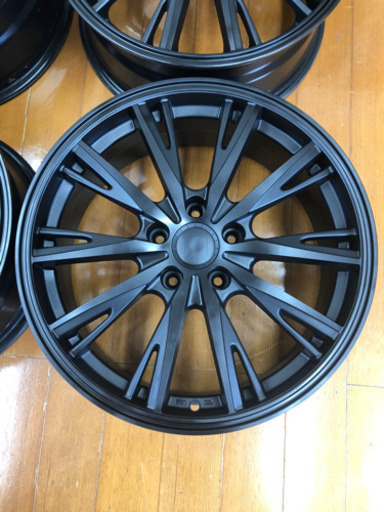 18インチ　ホイール　7JJ PCD114.3