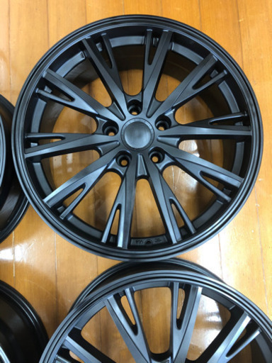 18インチ　ホイール　7JJ PCD114.3