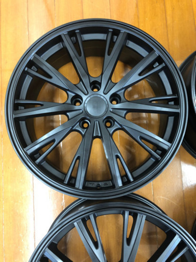 18インチ　ホイール　7JJ PCD114.3