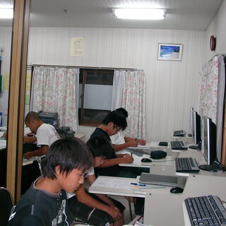 無料体験・小中各４回・引き続き入会の方 一ヶ月授業料無料／の画像