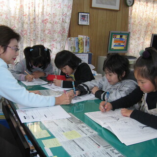 無料体験・小中各４回・引き続き入会の方 一ヶ月授業料無料／の画像