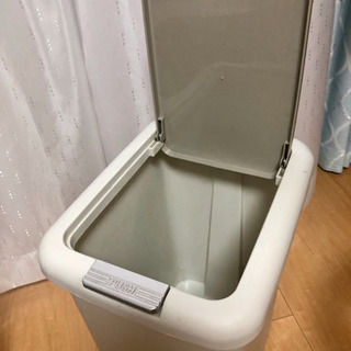 ニトリ ゴミ箱 ダストボックス 20Lの画像