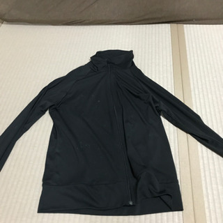 ラッシュガード　黒　IGNIO
