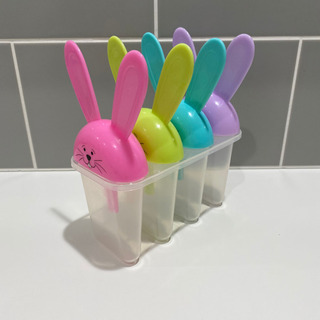 ジュースで棒突きアイス